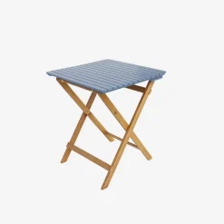 Acacia wood garden table, 2 folding chairs