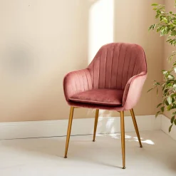 Accent chair with metal legs