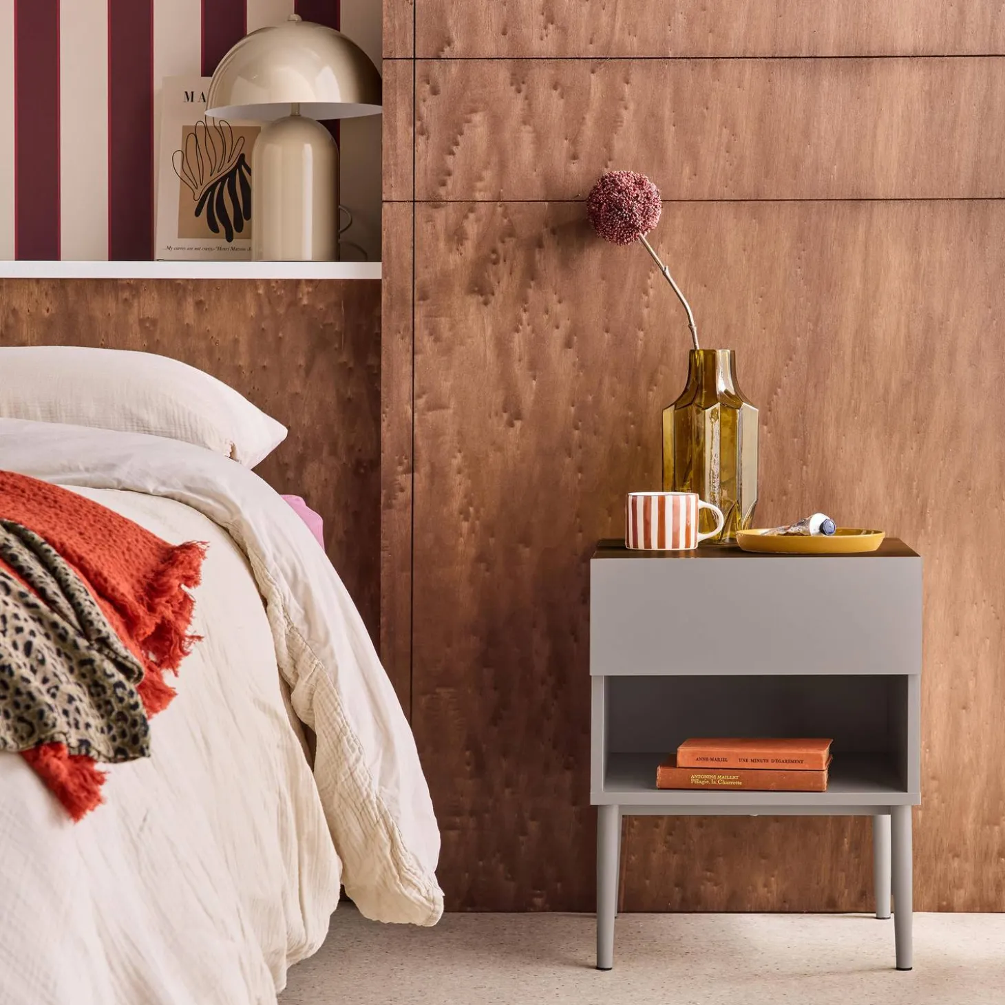 Bedside table metal with wood decor 1 door 1 niche