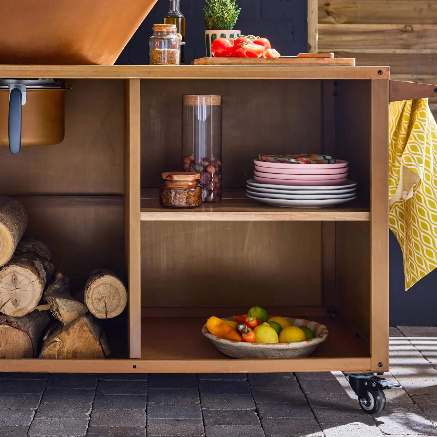 Brazier grill Ø80cm service table with storage spaces protective cover