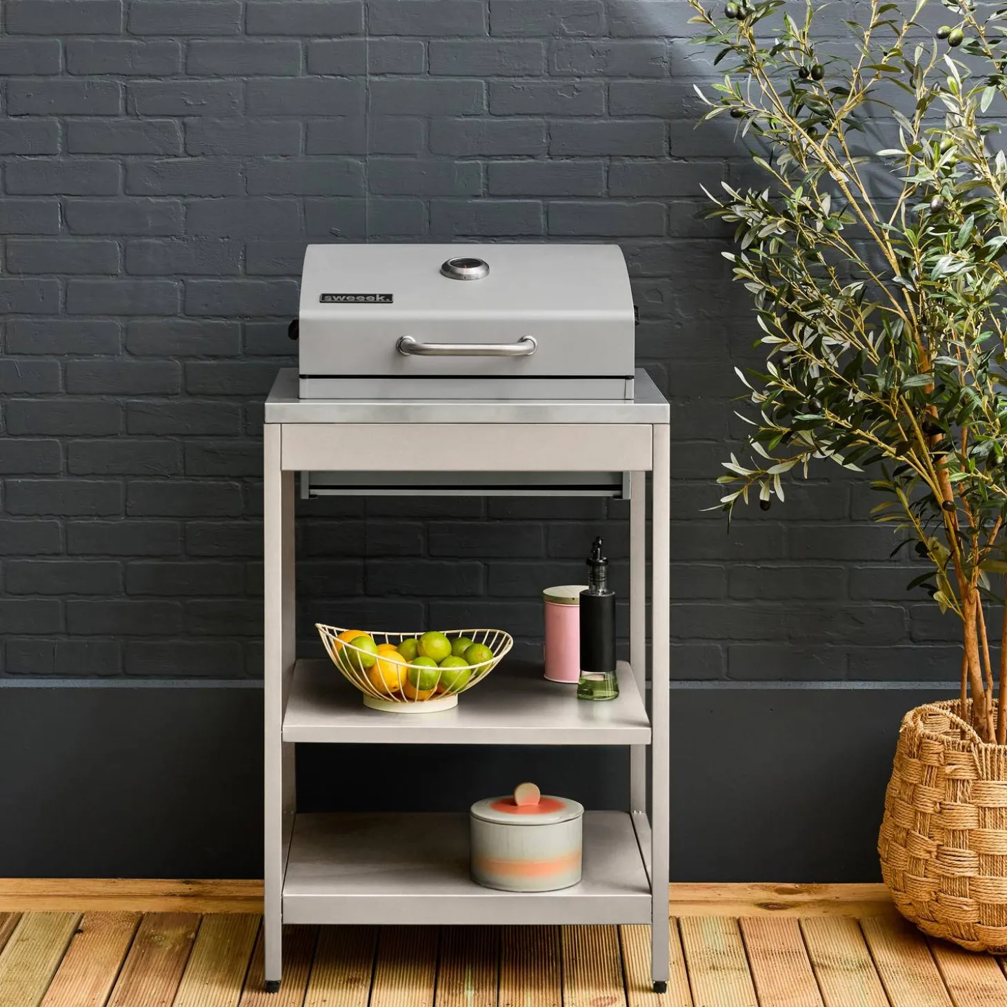 Charcoal barbecue grill stainless steel with shelves