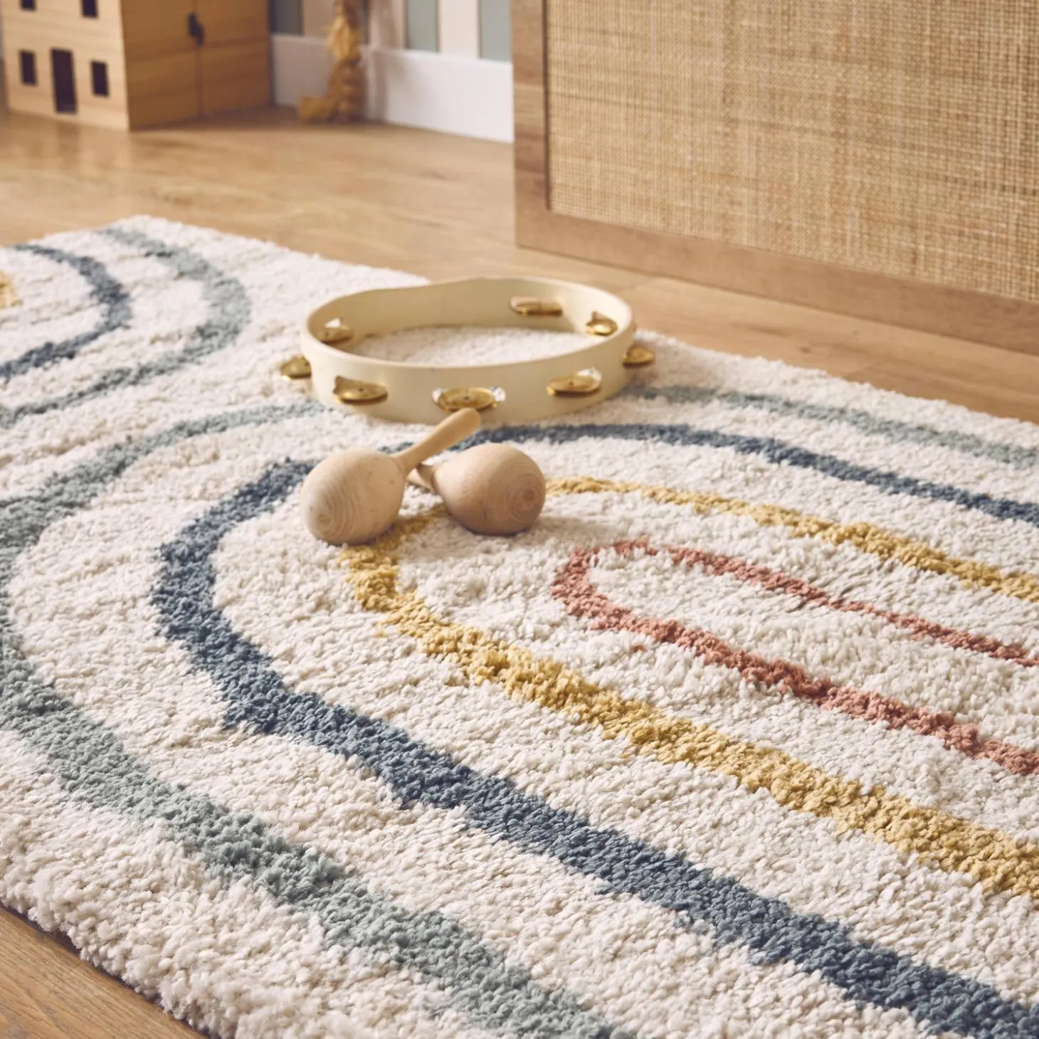 Children's cream and multicoloured interior rug with rainbow