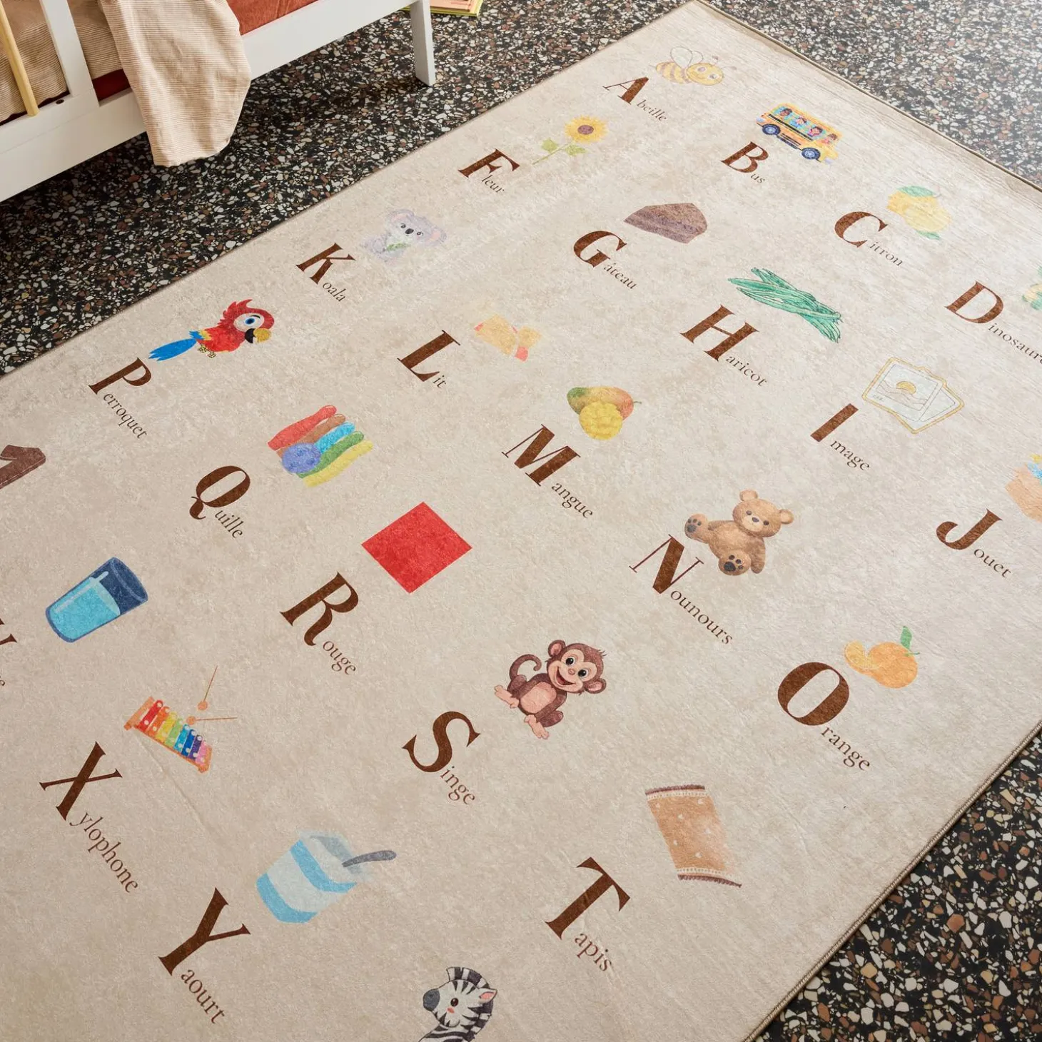 Children's indoor rug beige with French alphabet print