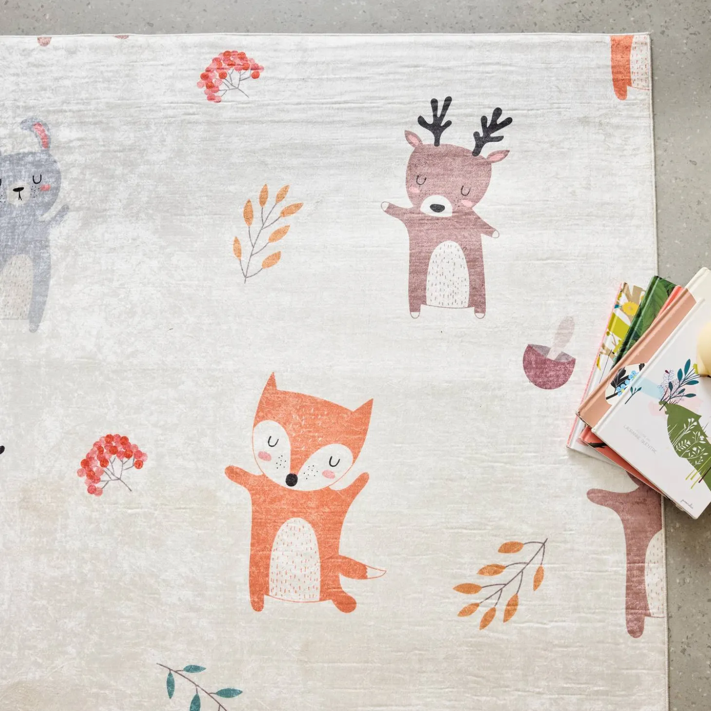 Children's Indoor Rug White with Autumnal Animal Print