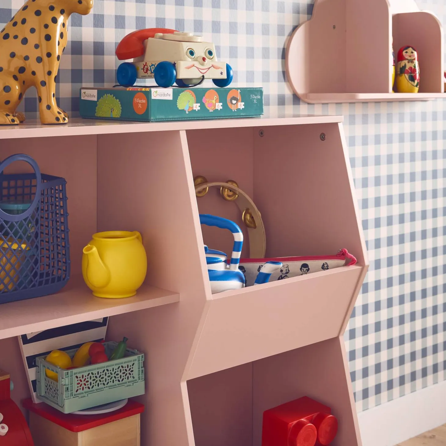 Children's storage unit, 3 shelves and 2 storage spaces