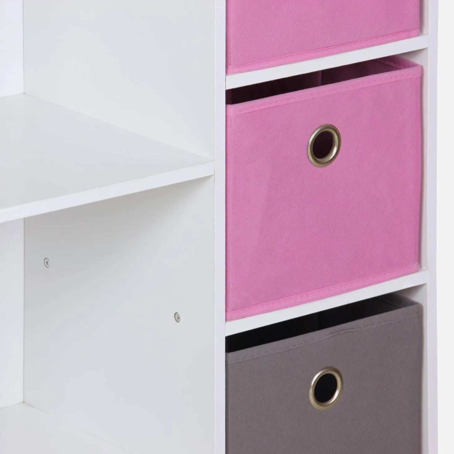 Children's storage unit with 4 baskets