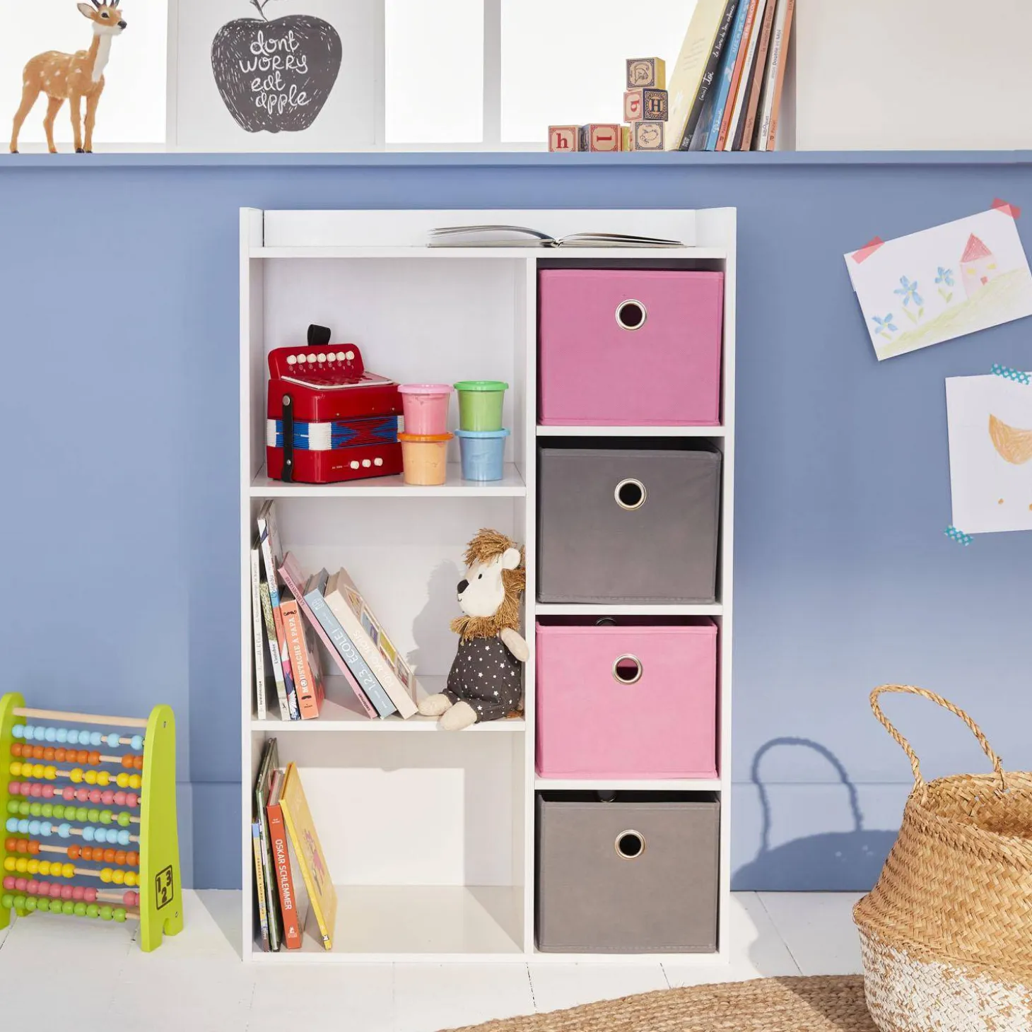 Children's storage unit with 4 baskets
