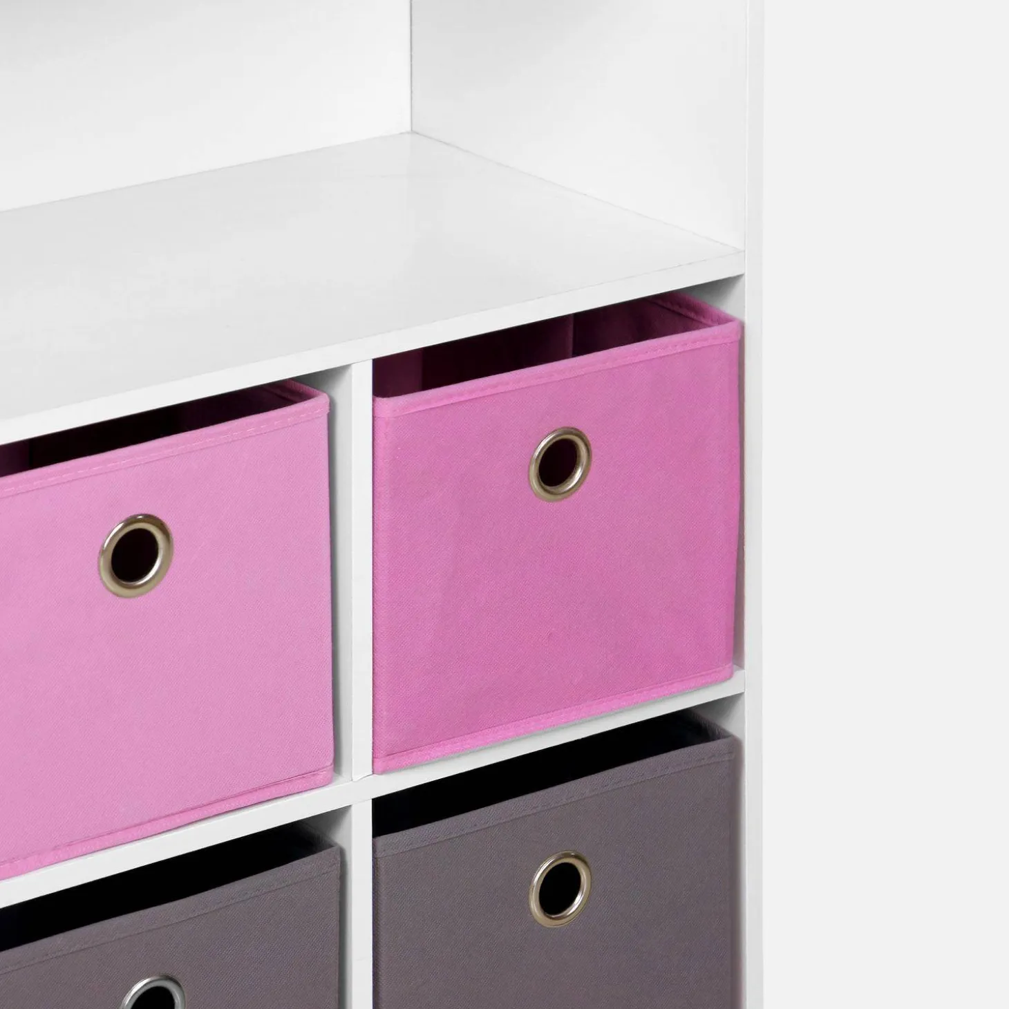 Children's storage unit with 6 baskets
