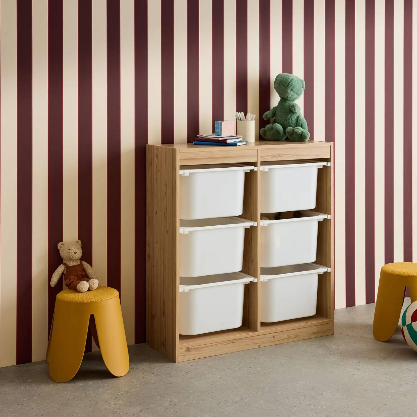 Children's storage unit with 6 storage bins