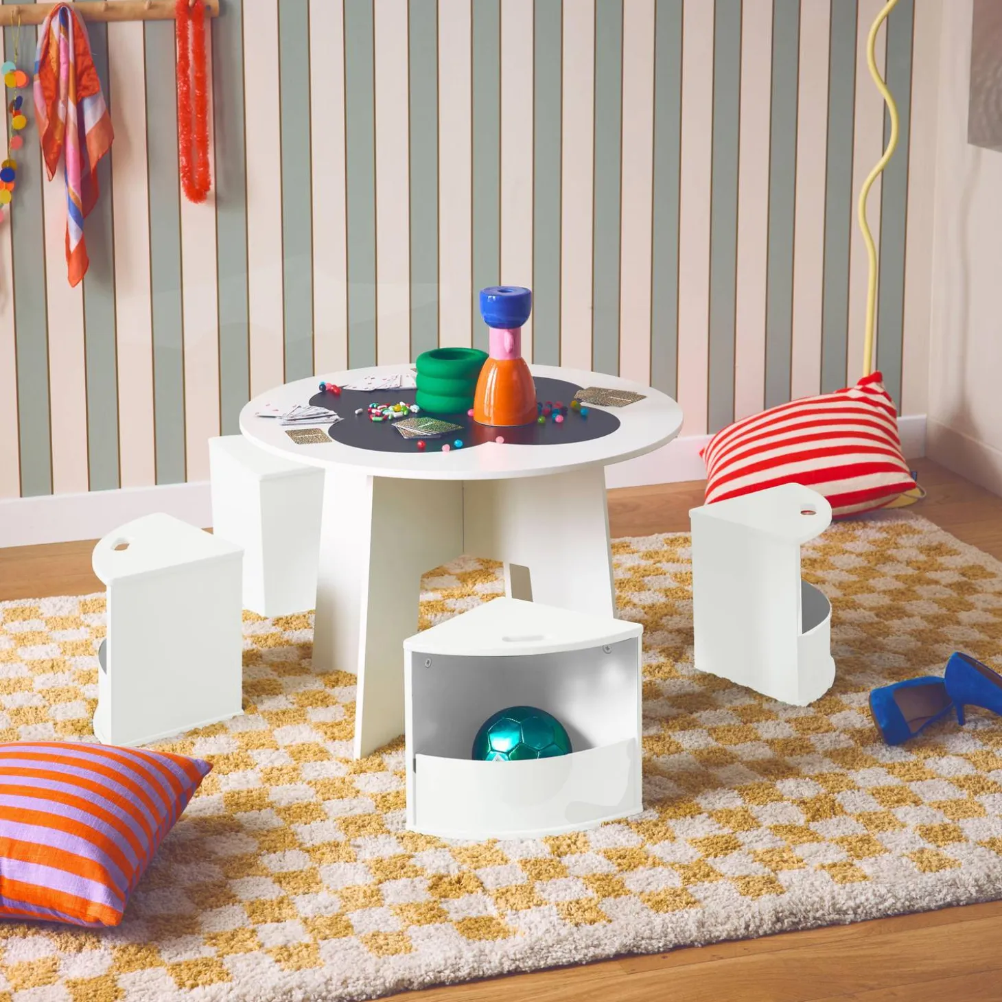 Children's table with slate and 4 chairs with storage