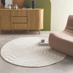 160cm interior rug with wavy patterns, cream