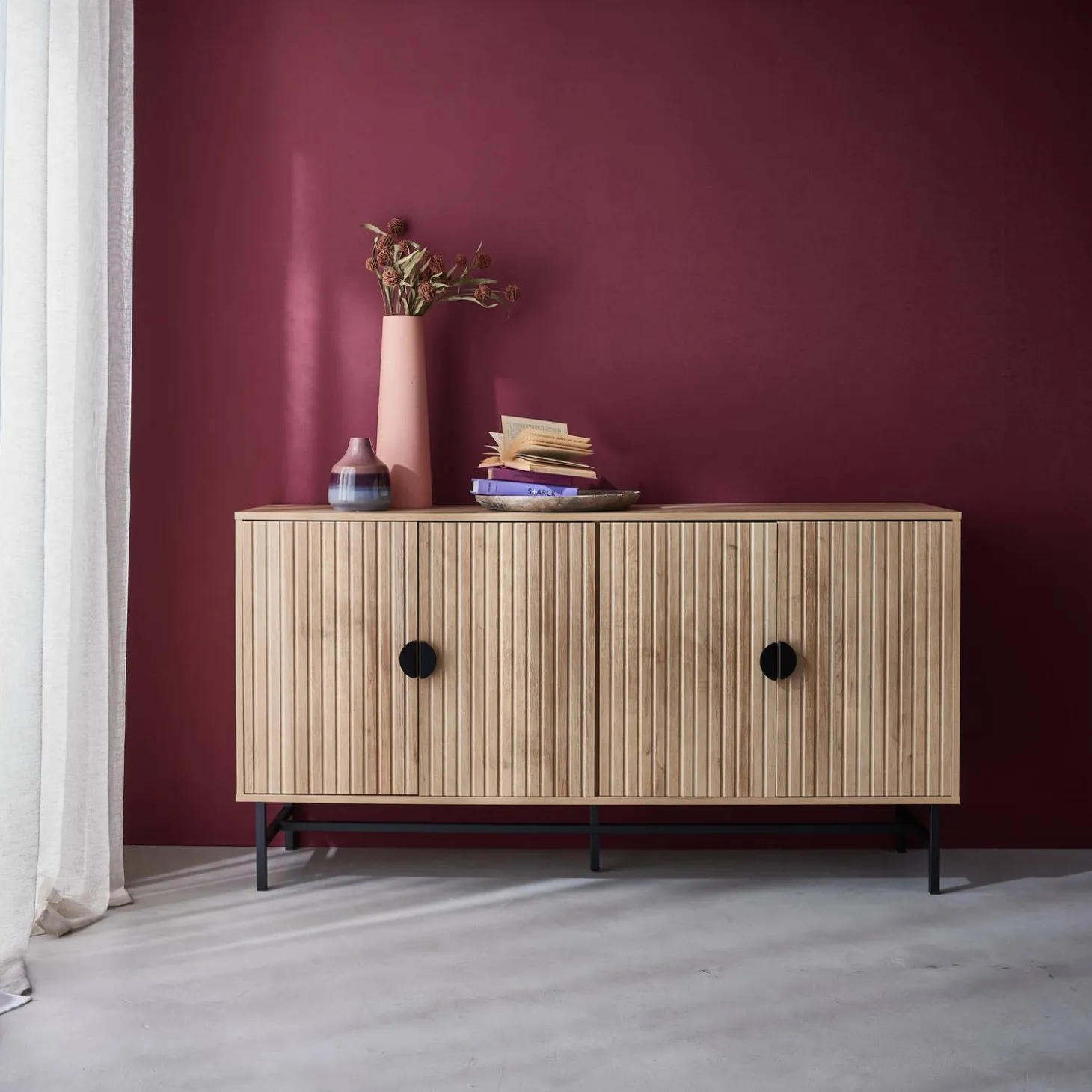 157.5cm sideboard cabinet with two doors and one shelf
