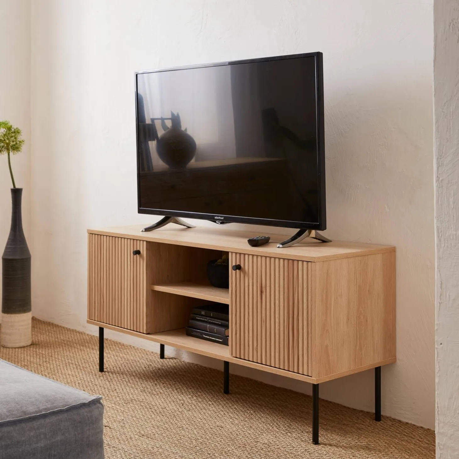 120cm TV unit grooved wooden effect 2 doors