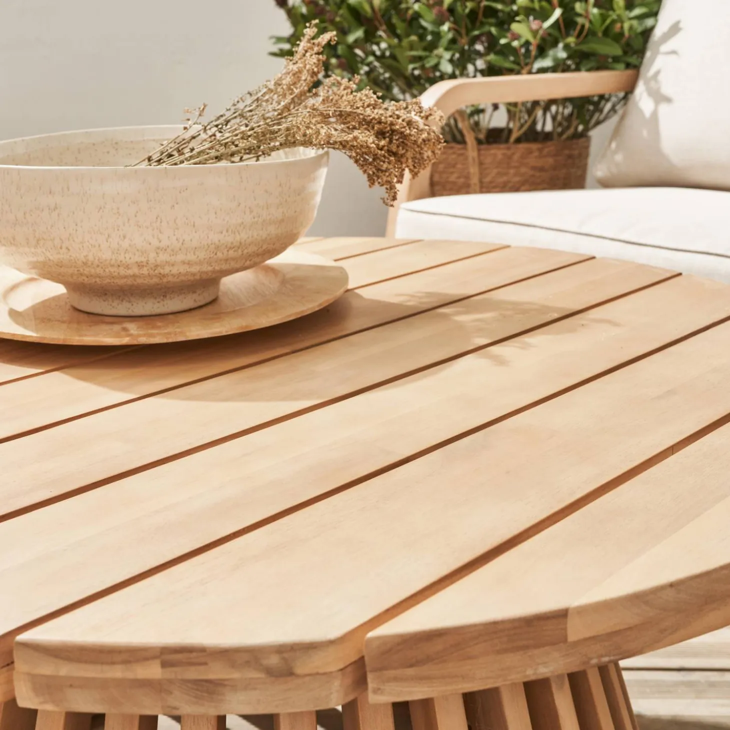 80cm wooden coffee table, indoor/outdoor