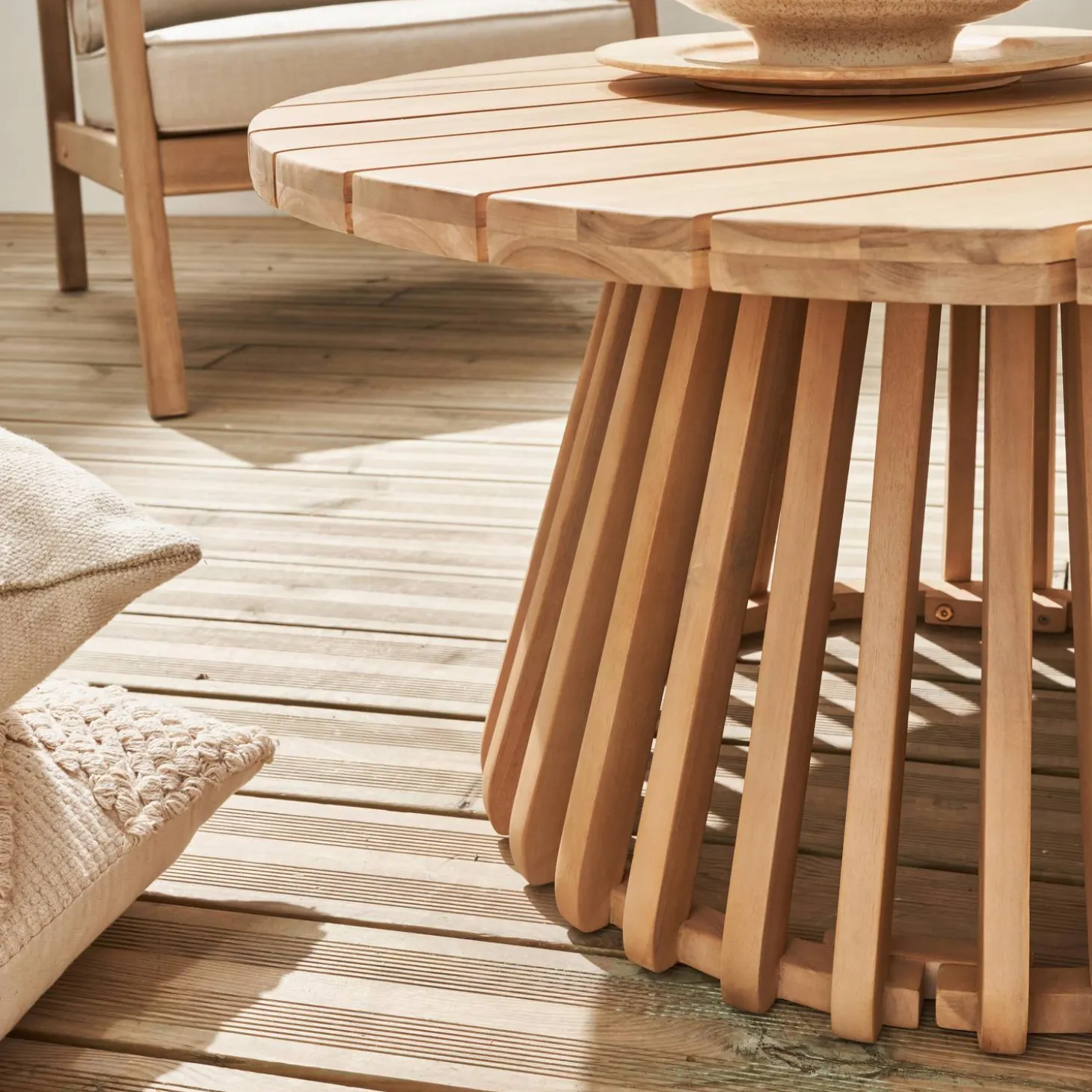 80cm wooden coffee table, indoor/outdoor