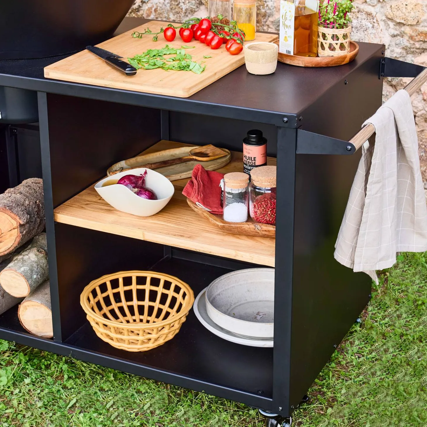 Cooking brazier Ø80cm, sideboard with storage spaces