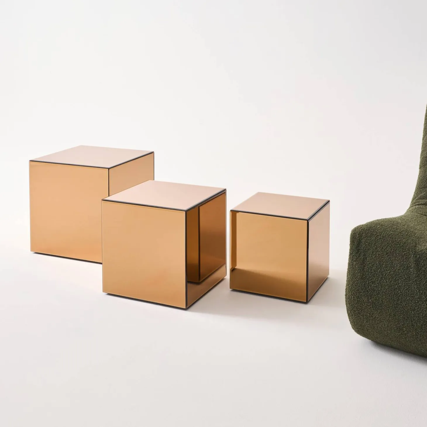 Cubic mirror coffee table, side table, bedside table, 30 cm cubic mirror