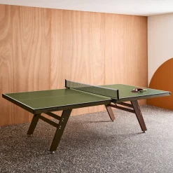 Deluxe indoor table tennis table with 2 bats and 3 balls