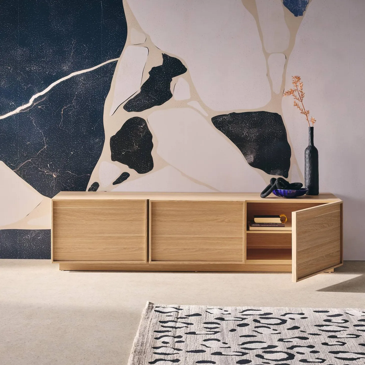 3-door natural wood-effect TV unit 140cm