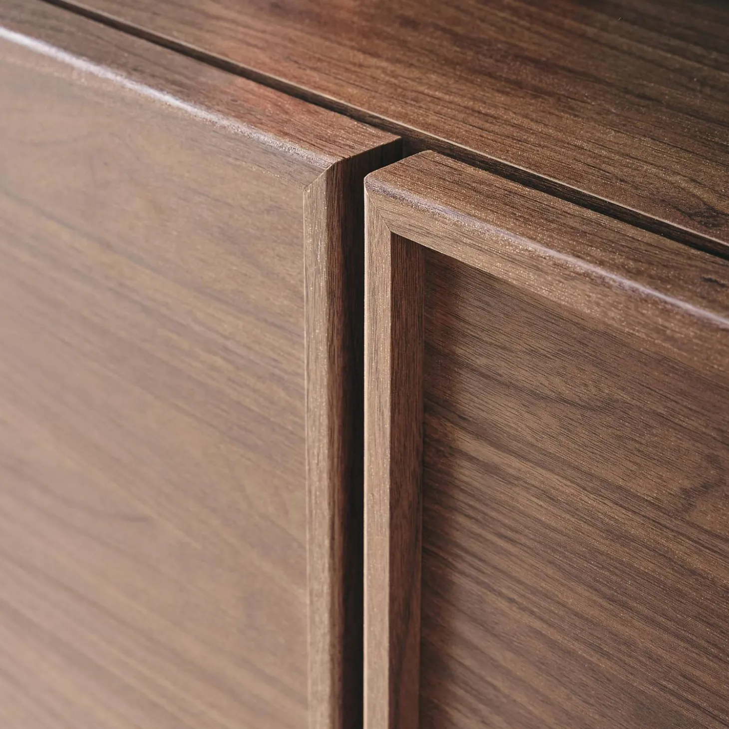 2-door walnut wood-effect sideboard 80cm