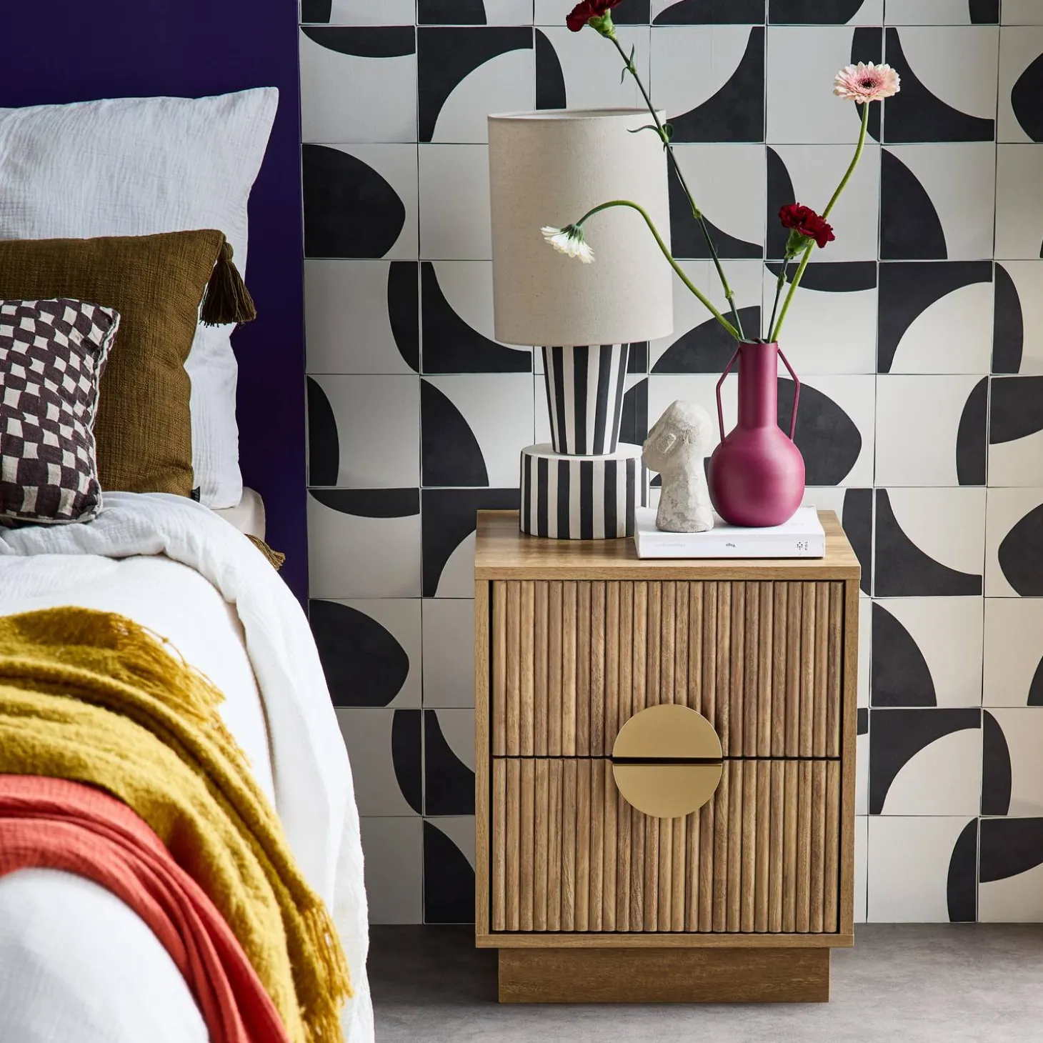 2-drawer bedside table in grooved mango wooden effect