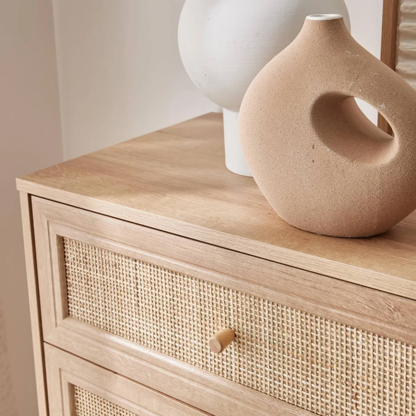 6-drawer chest with wood and cane effect