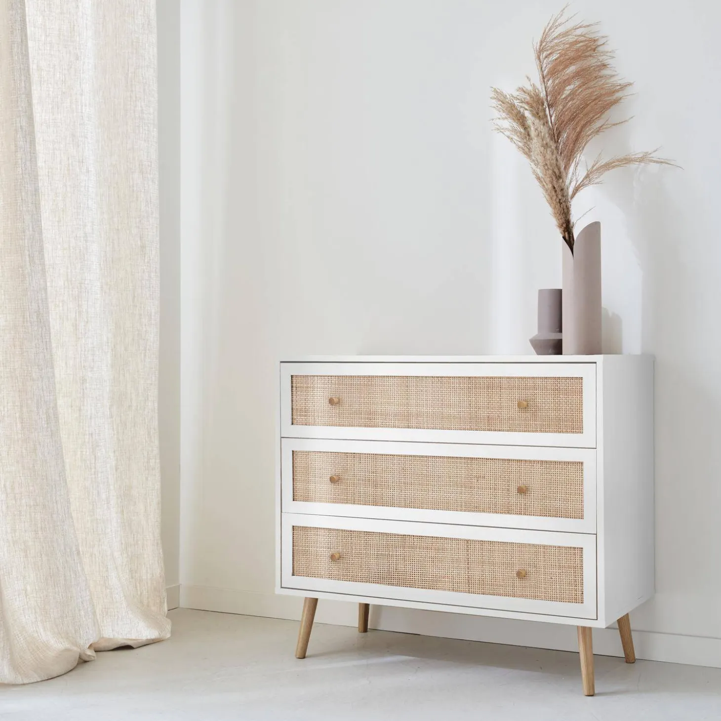 3-drawer chest with wood and cane effect