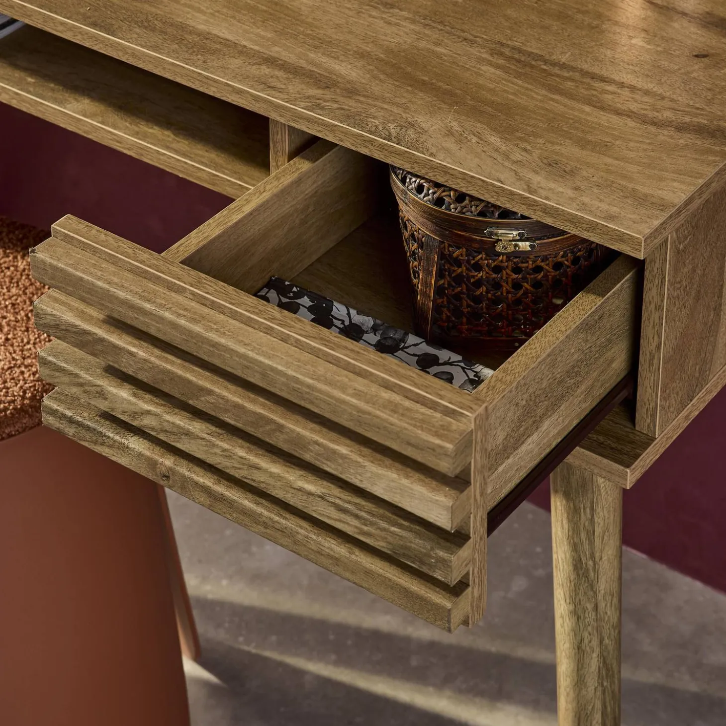2-drawers wooden effect desk