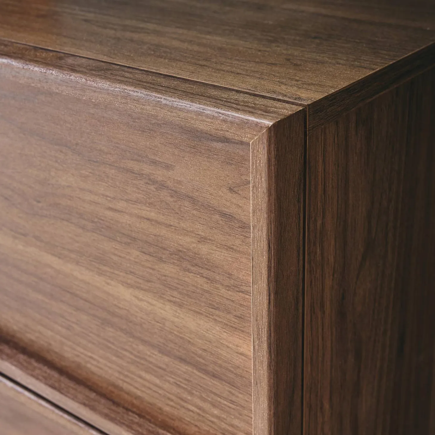 4-drawer walnut wood-effect storage chest