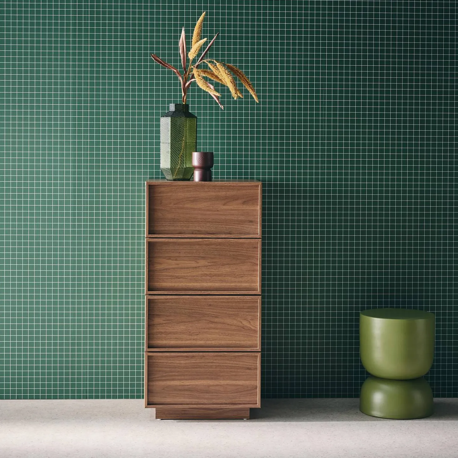 4-drawer wood effect dresser