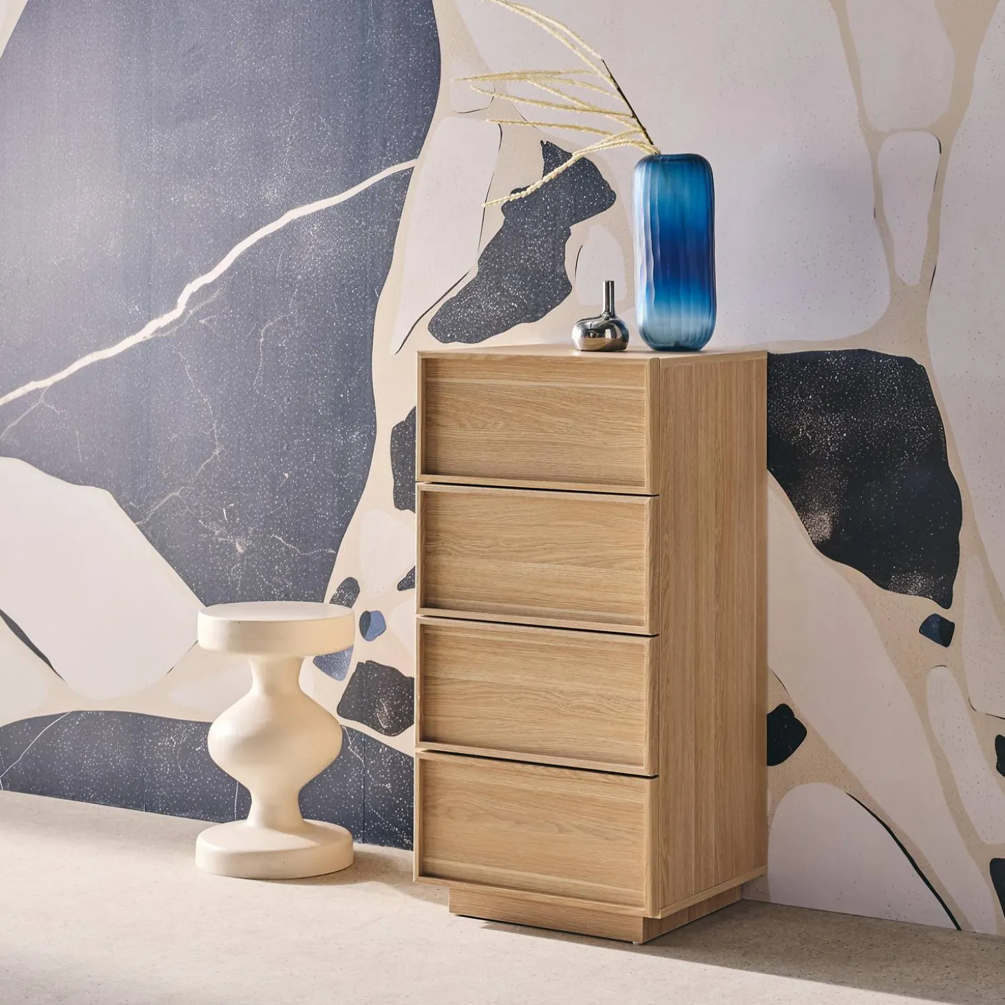4-drawer wood effect dresser