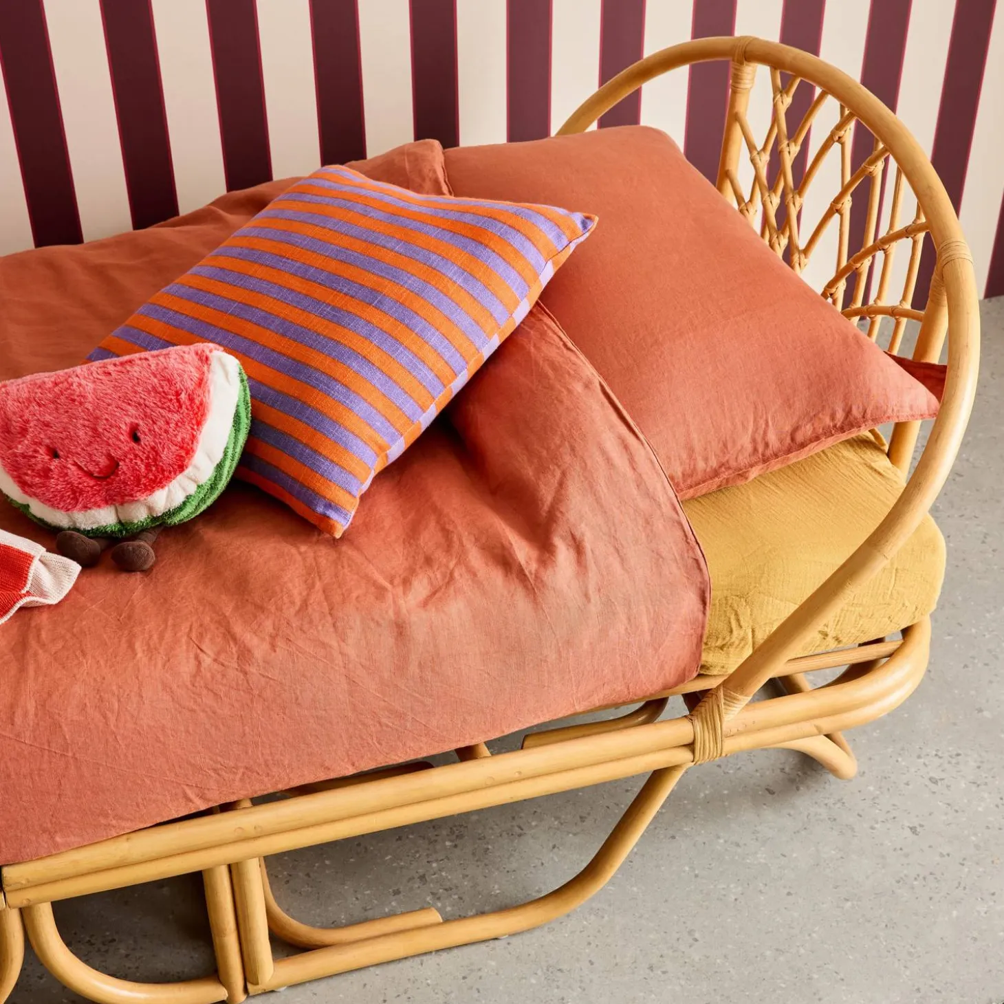 Exotic children's bed 90 x 190 cm rattan