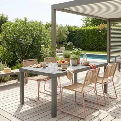 Extendable aluminium garden table for 10-12 people