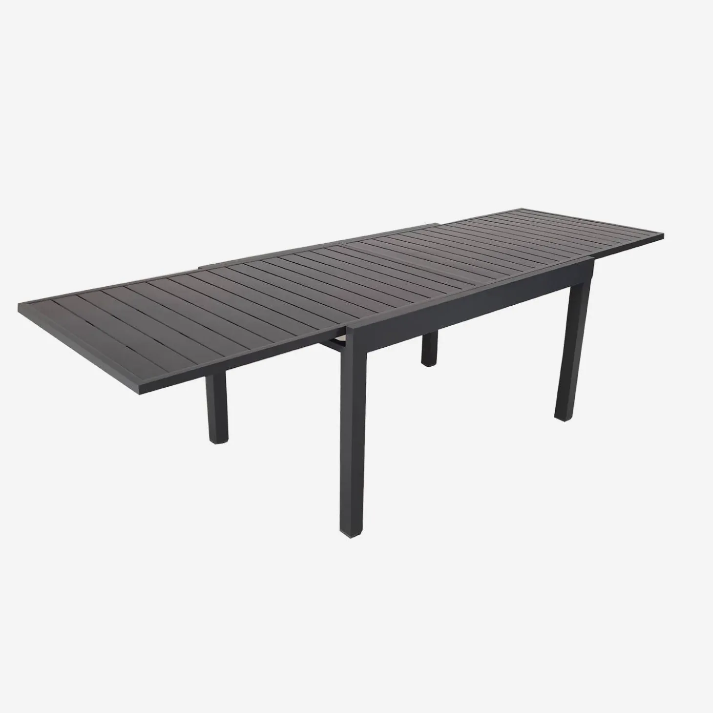 Extendable aluminium garden table, seats 8