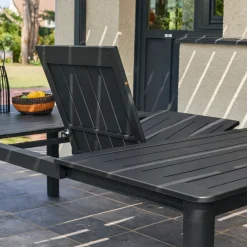 Extendable aluminum garden table 199/258,5 cm seats 12