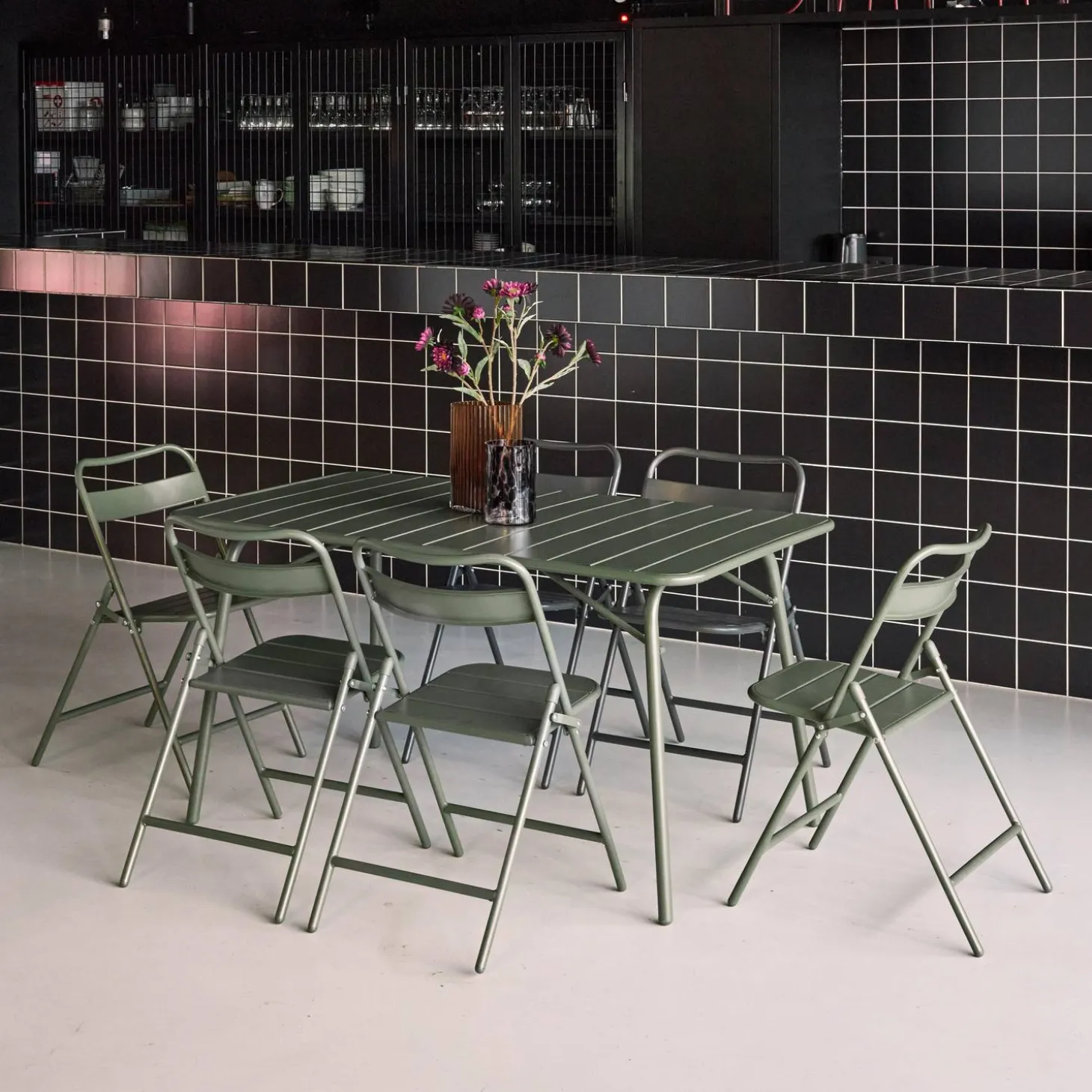 Folding metal garden table + 6 chairs