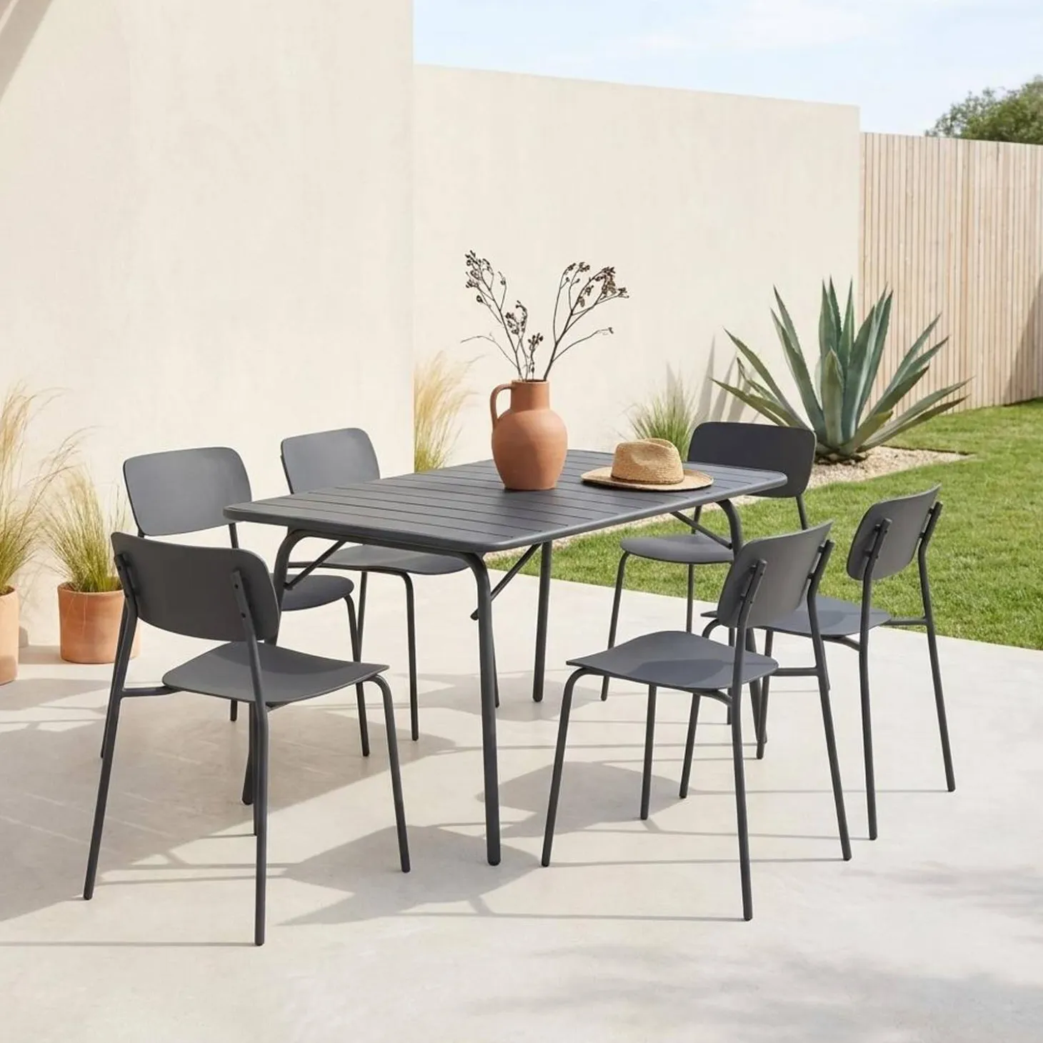 Folding metal garden table + 6 chairs