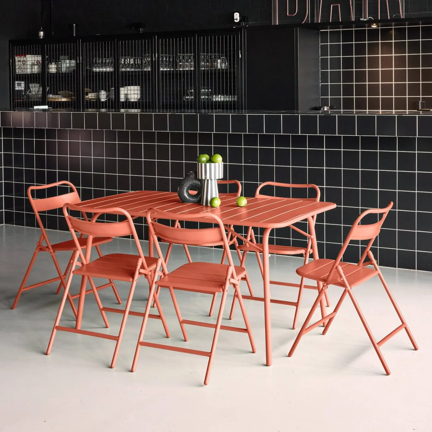 Folding metal garden table + 6 chairs