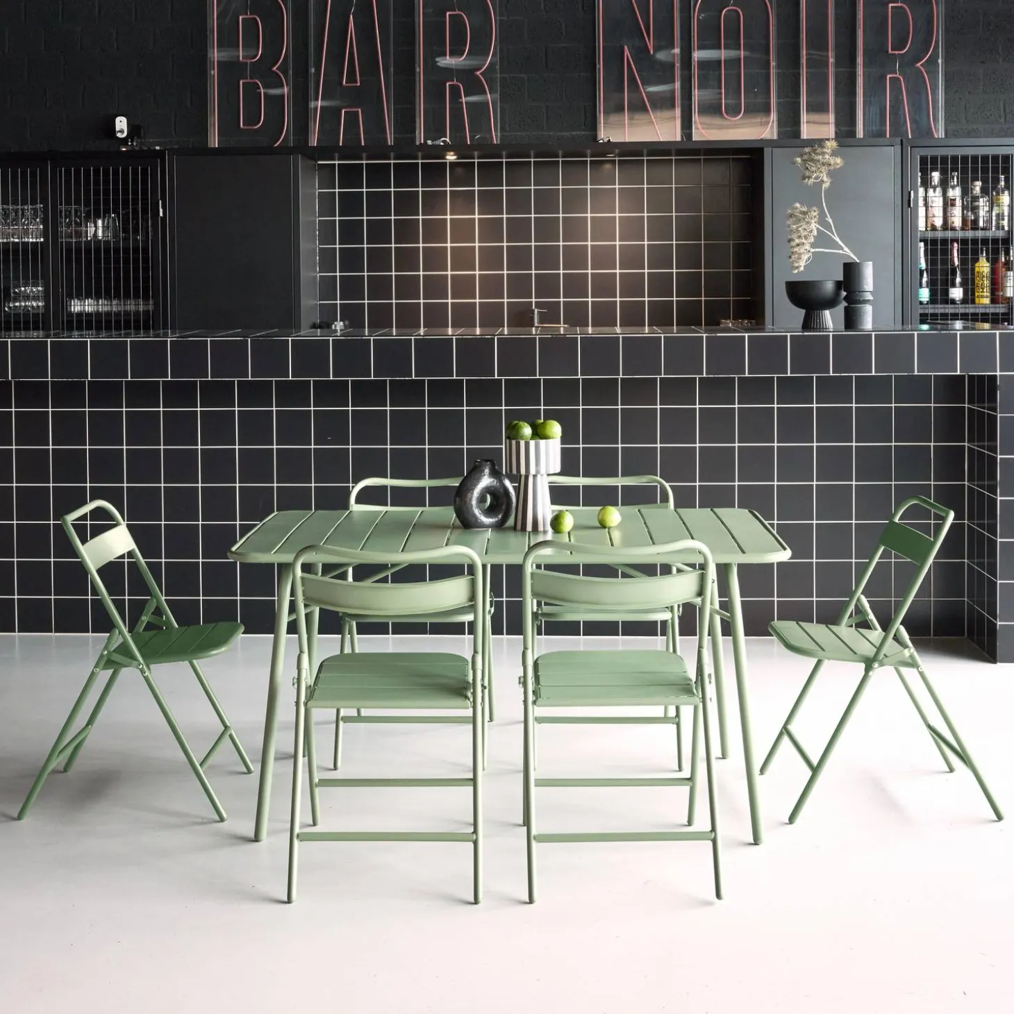 Folding metal garden table + 6 chairs