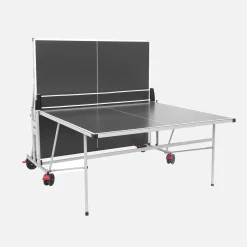 Folding outdoor table tennis table with 4 bats and 6 balls