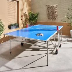Folding outdoor table tennis table with 4 bats and 6 balls