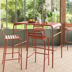Garden high table with 4 steel bar stools