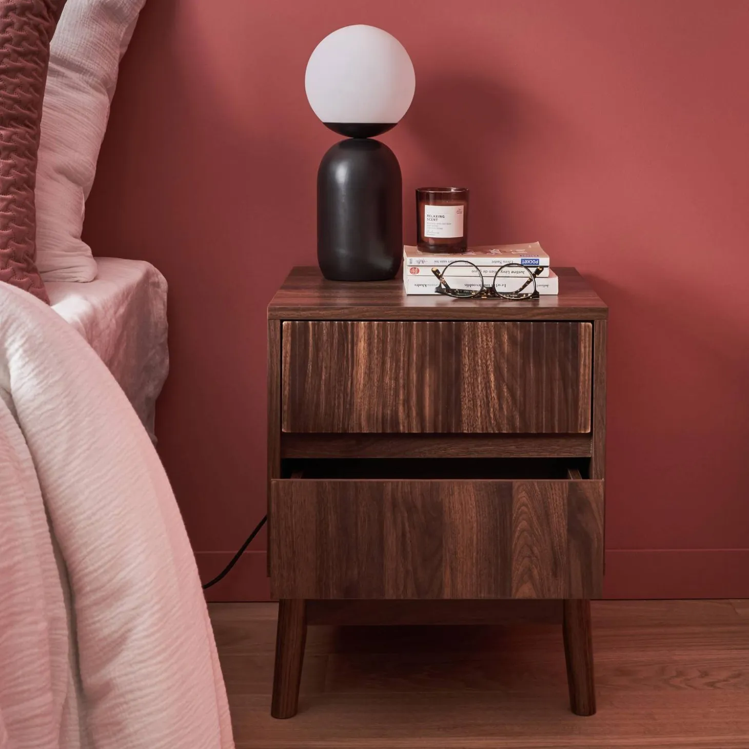 Grooved bedside table with wood effect