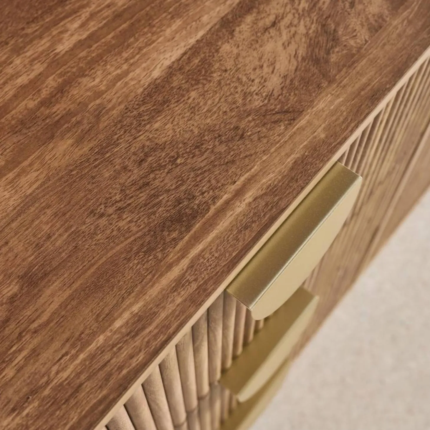 Grooved mango wood effect sideboard with 6 drawers