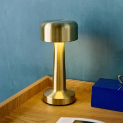 Indoor LED table lamp in gold metal Ø9cm