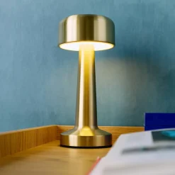 Indoor LED table lamp in gold metal Ø9cm