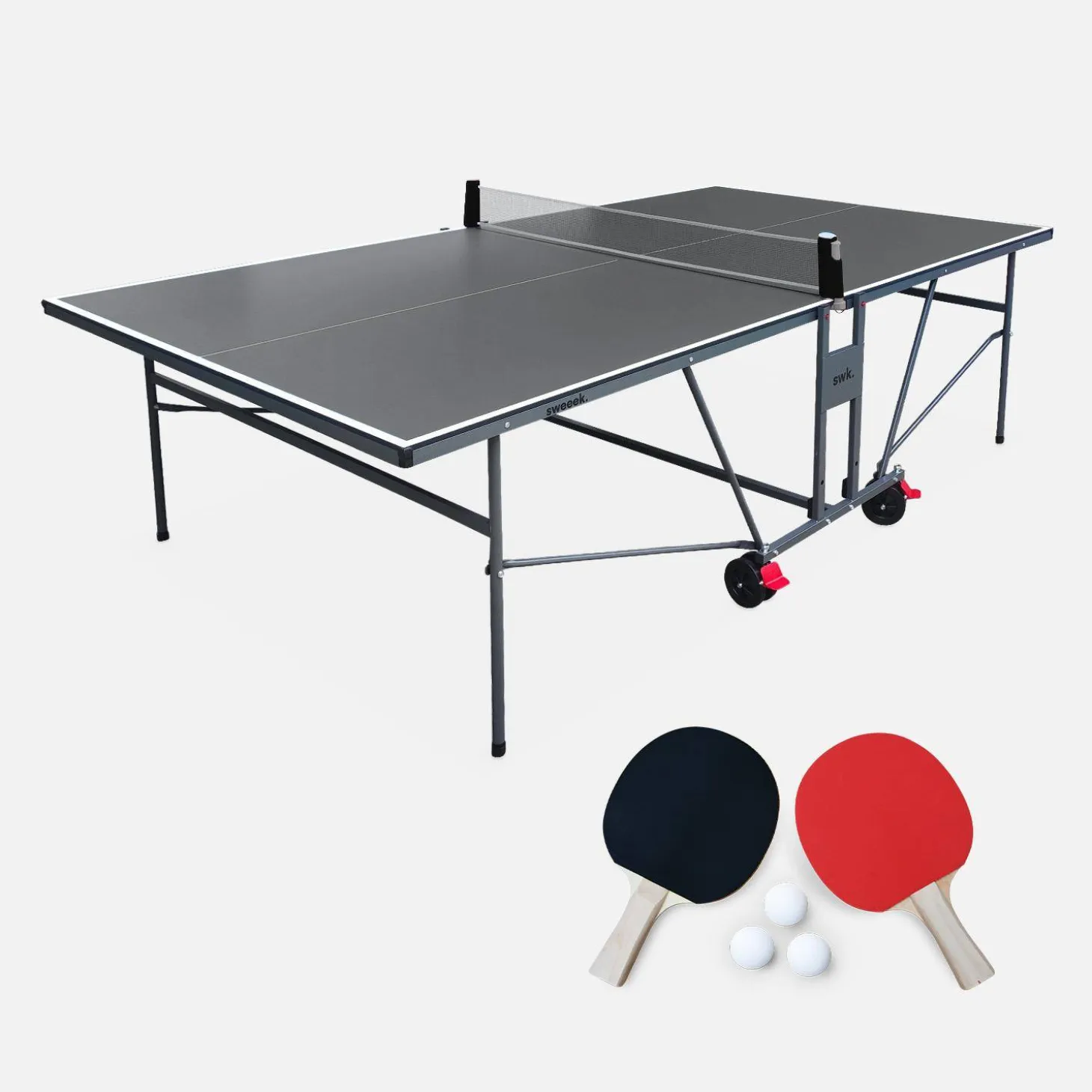 Indoor ping pong table with 2 rackets and 3 balls