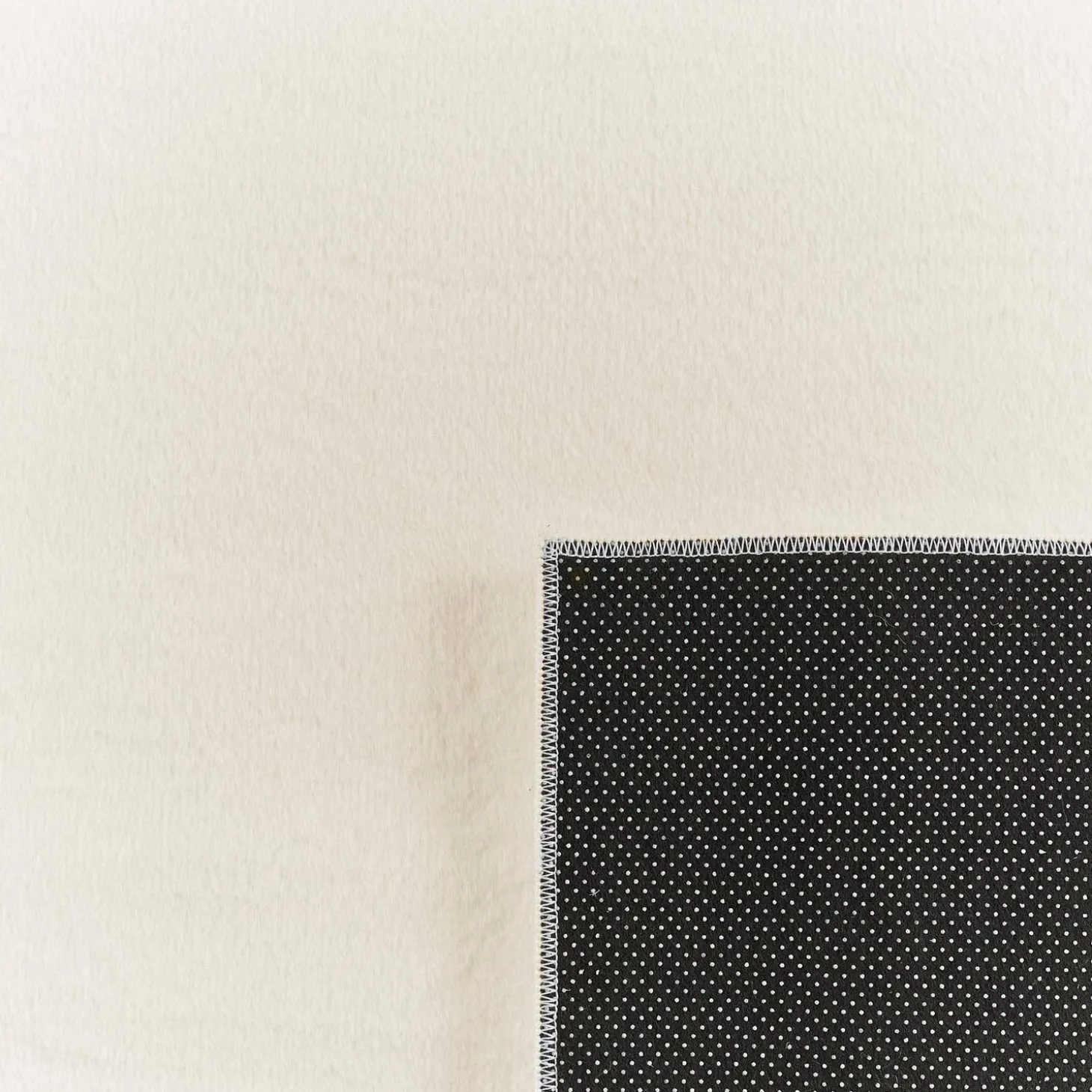 Indoor rug plain white
