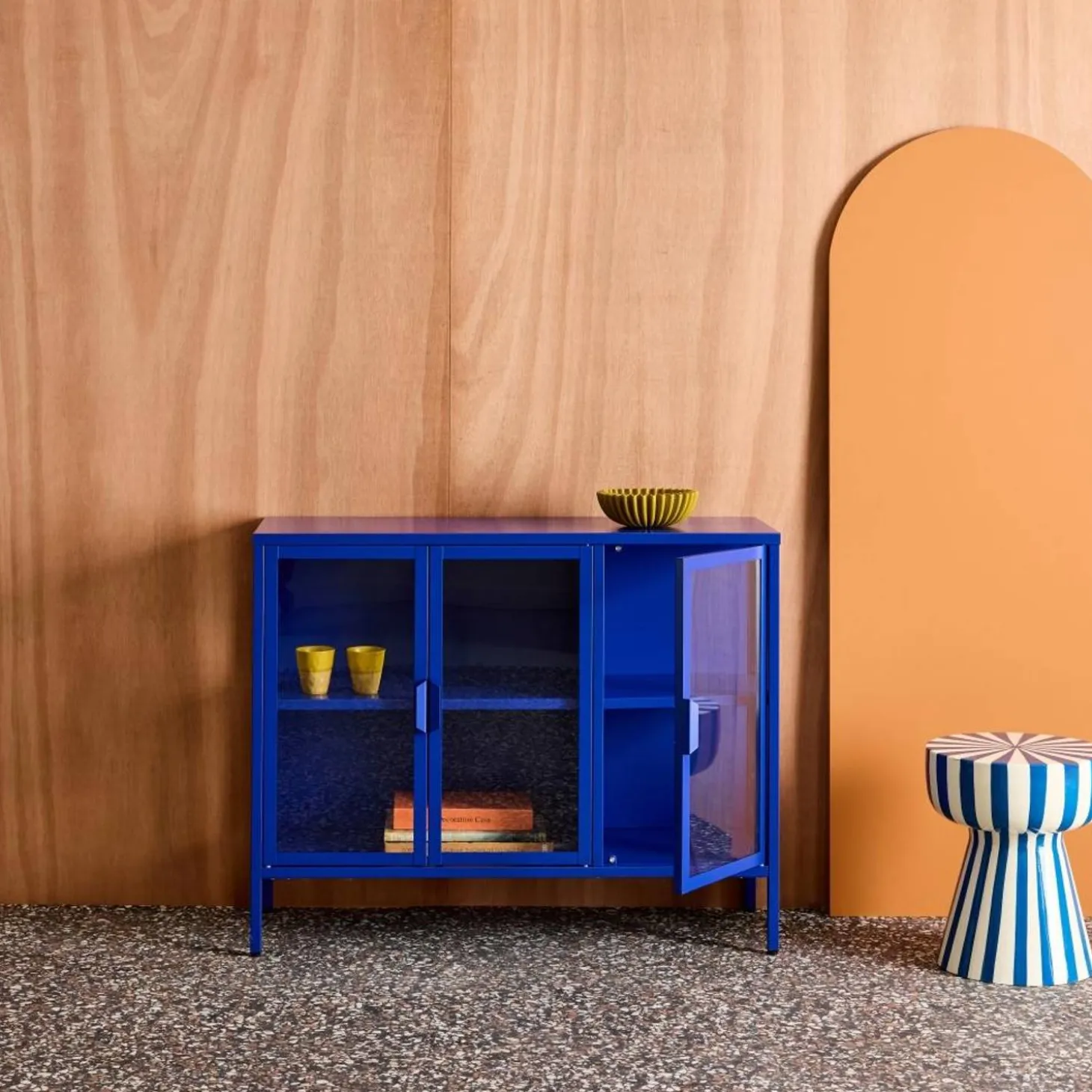 Industrial metal and tempered glass sideboard with 3 doors 100cm