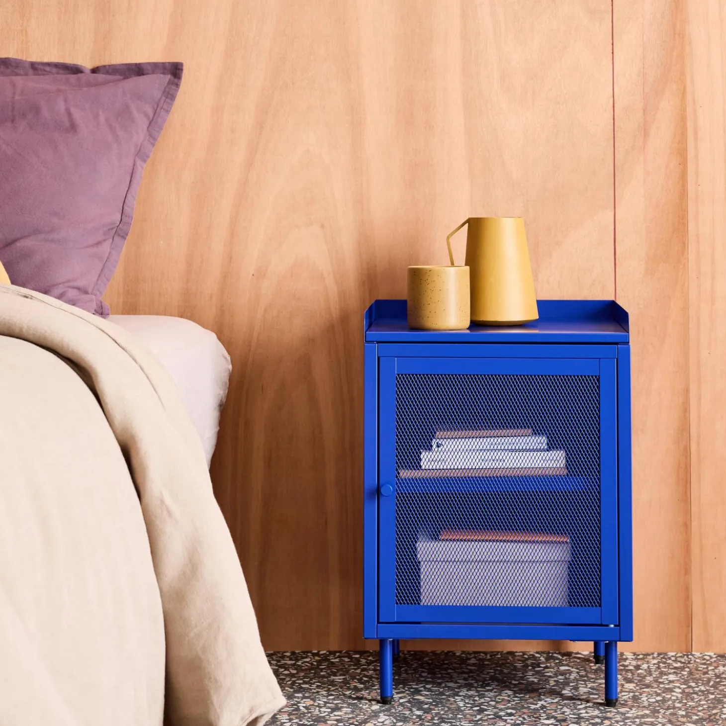 Industrial metal bedside table with 1 door